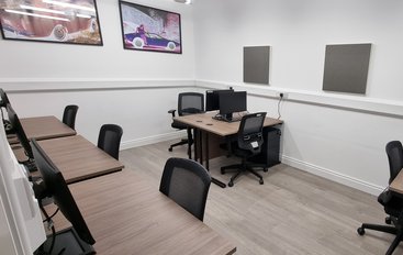 Kozmik Work Space, Archway