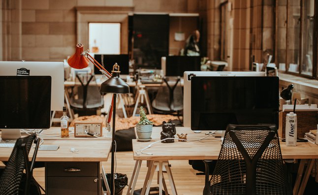 Items and Equipment to Take When Working In a Co-Working Space