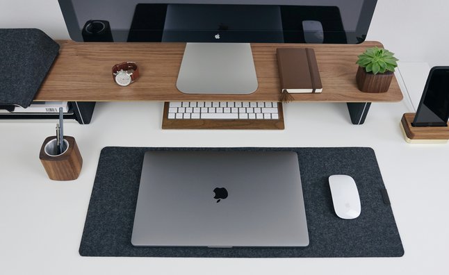 Is a Hot Desk The Right Choice For You?