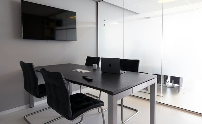 The Role of Meeting Rooms in Client Acquisition and Retention