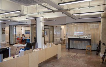 Light and bright meeting rooms with canal views